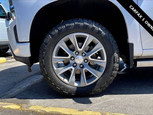 Used 2021 Chevrolet Silverado 1500 High Country w/ Technology Package image 34