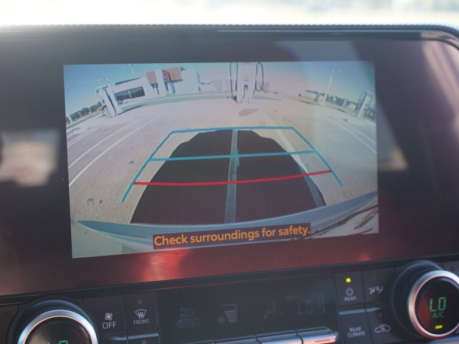 Used 2023 Toyota Highlander XSE FWD image 7