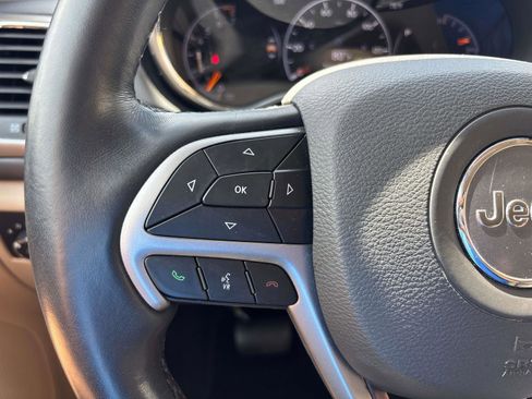 Used 2022 Jeep Grand Cherokee Laredo E w/ Security & Convenience Group image 15