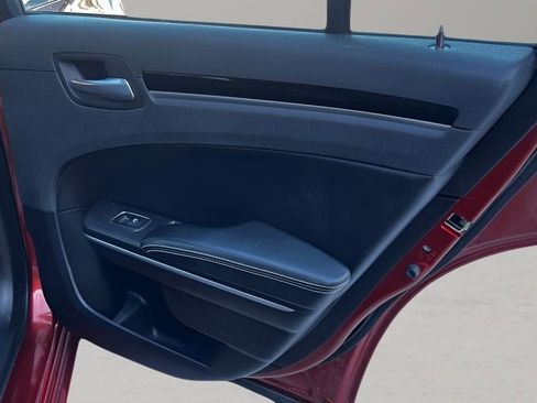 Used 2021 Chrysler 300 S image 28