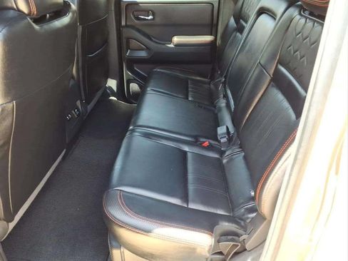 Used 2023 Nissan Frontier Pro-X w/ Pro-X Premium Package RWD image 12