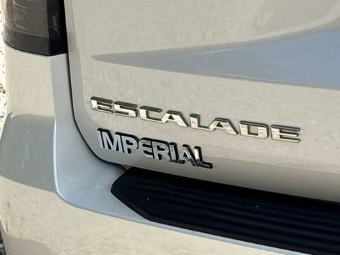 Certified 2024 Cadillac Escalade Sport w/ LPO, Floor Liner Package AWD/4WD image 14