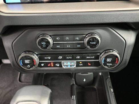 New 2025 Ford Bronco Outer Banks image 9