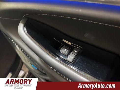 Used 2022 Jeep Grand Cherokee Overland w/ Luxury Tech Group IV image 41