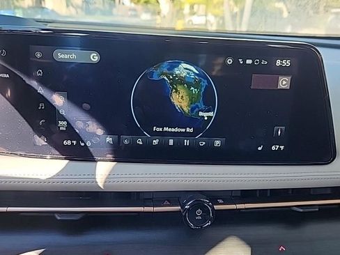 Used 2024 Nissan Ariya FWD image 4