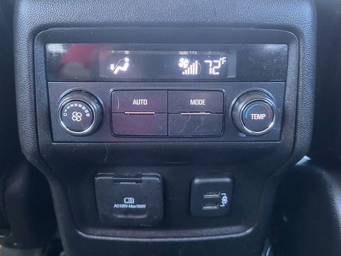 Used 2019 GMC Acadia SLT image 29