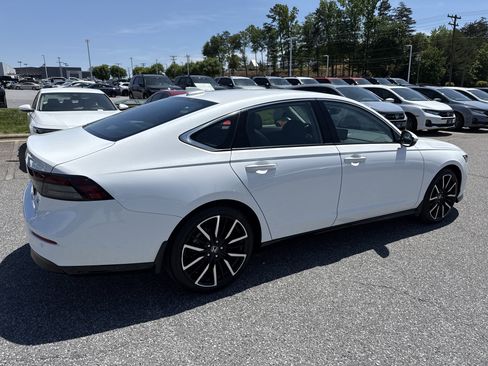 Certified 2025 Honda Accord Touring image 10