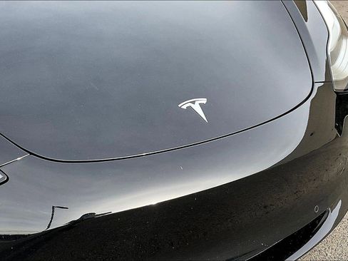 Used 2018 Tesla Model 3 Long Range RWD image 29