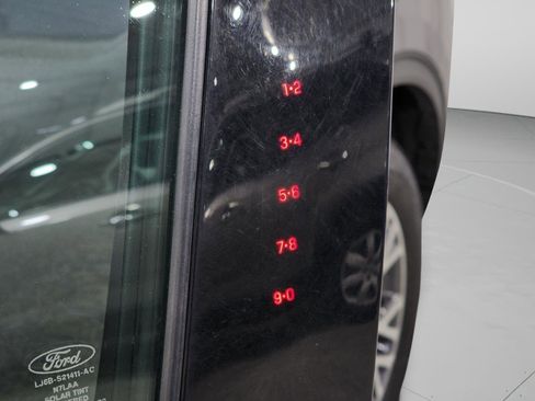 Used 2020 Ford Escape SEL image 40