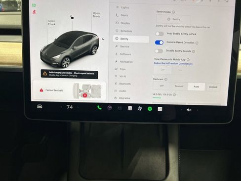 Used 2021 Tesla Model Y Long Range image 17