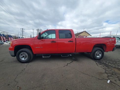 Used 2009 GMC Sierra 3500 SLE w/ Convenience Package image 2