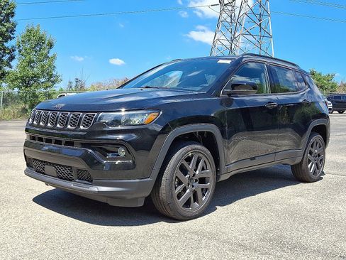 New 2026 Jeep Compass Limited w/ Sun, Sound & Navigation Group AWD/4WD image 1