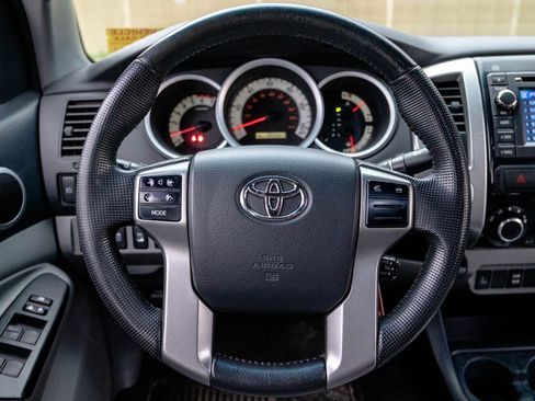 Used 2013 Toyota Tacoma 4x4 Double Cab w/ TRD Off-Road Pkg image 17