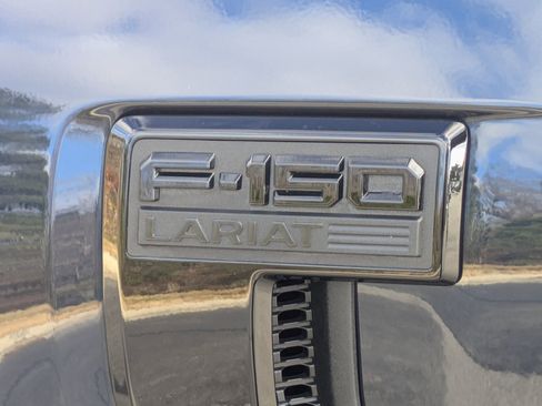 Used 2025 Ford F150 Lariat w/ Equipment Group 501A Mid image 32