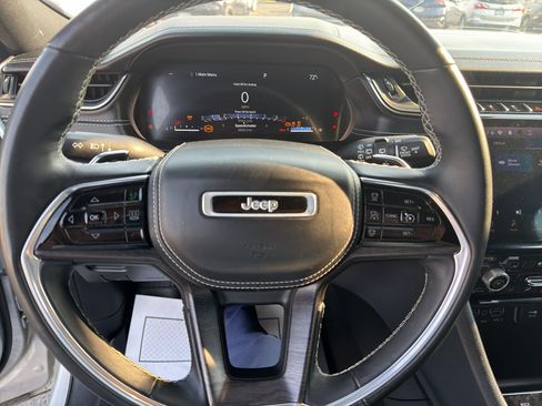 Used 2022 Jeep Grand Cherokee L Overland AWD/4WD image 12