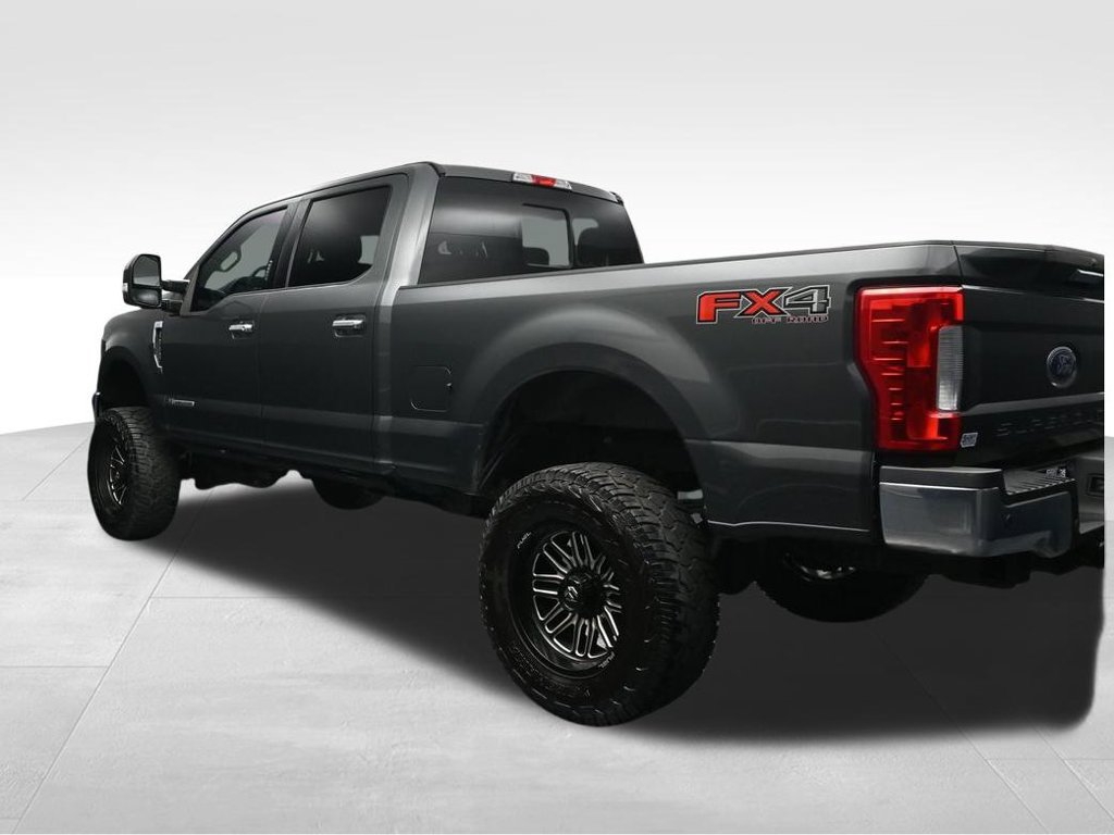 Used 2018 Ford F250 XLT w/ XLT Premium Package AWD/4WD image 3