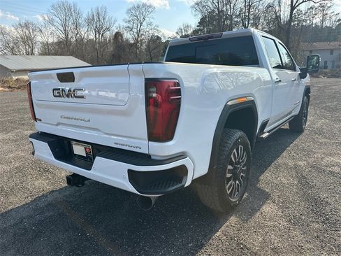 New 2026 GMC Sierra 2500 Denali Ultimate image 6