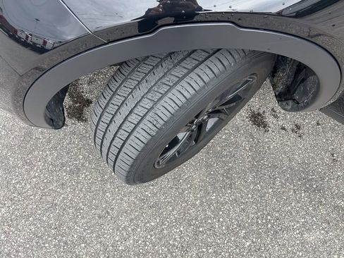 Used 2016 Land Rover Discovery Sport HSE image 38