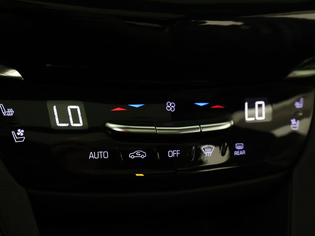 Used 2024 Cadillac XT6 Sport w/ LPO, Floor Liner Package AWD/4WD image 59
