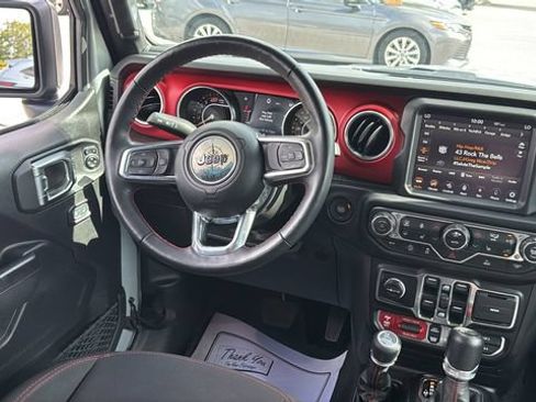 Used 2023 Jeep Wrangler Unlimited Rubicon w/ Cold Weather Group AWD/4WD image 13