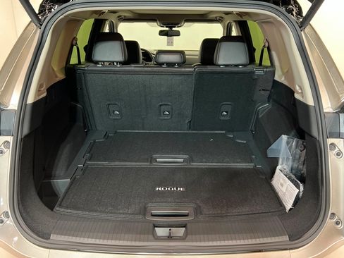 New 2026 Nissan Rogue Platinum image 22
