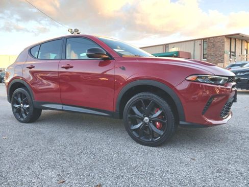 Used 2024 Dodge Hornet GT image 3