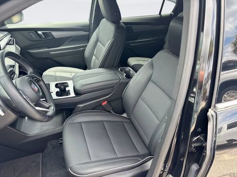 Used 2026 Buick Enclave Preferred FWD image 11