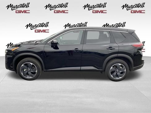 Used 2025 Nissan Rogue SV AWD/4WD image 4