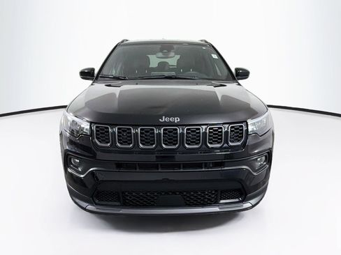 Used 2025 Jeep Compass Latitude w/ Altitude Special Edition AWD/4WD image 2