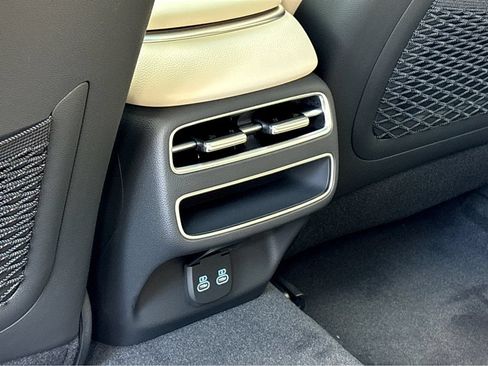 New 2026 Genesis GV70 2.5T Select AWD/4WD image 32