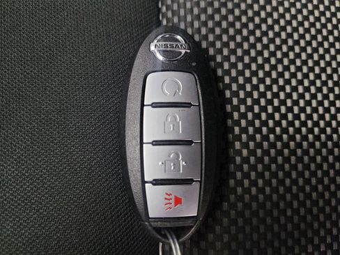 Used 2019 Nissan Pathfinder SV image 32