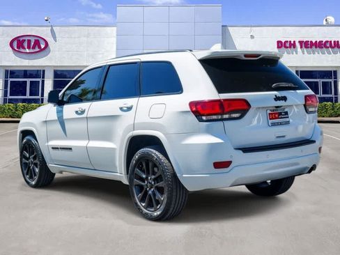 Used 2019 Jeep Grand Cherokee Altitude RWD image 6