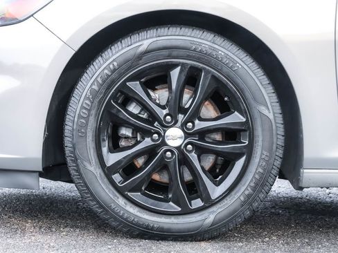 Used 2018 Chevrolet Malibu LT image 15