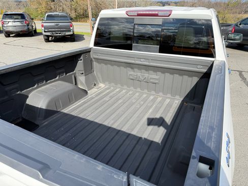 Used 2019 GMC Sierra 1500 SLT w/ SLT Premium Package image 6