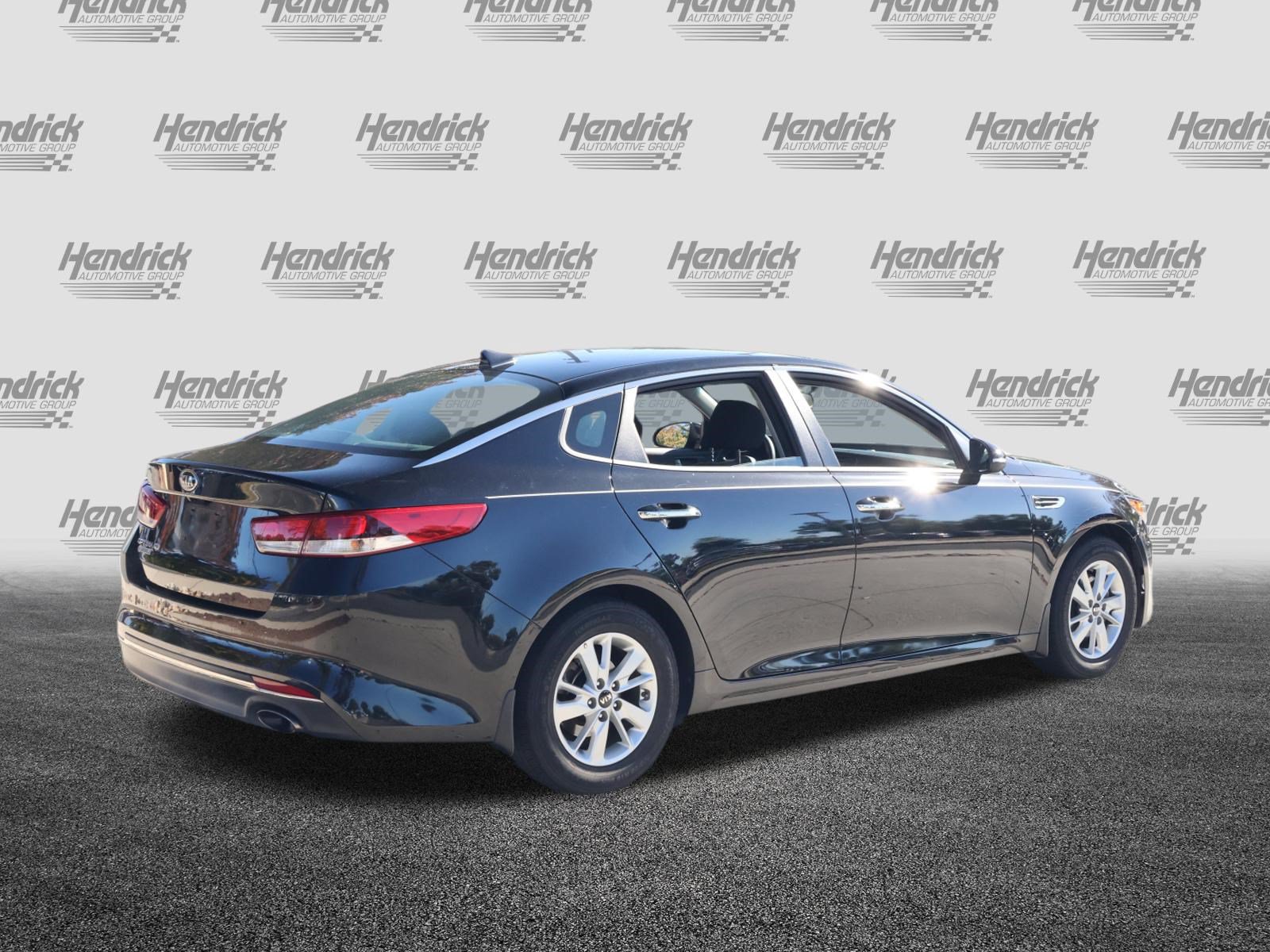 Used 2017 Kia Optima LX FWD image 9