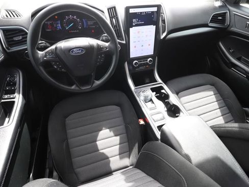 Certified 2023 Ford Edge SE w/ Black Appearance Package AWD/4WD image 6