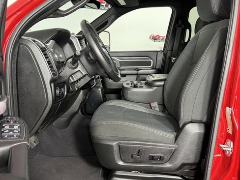 Used 2024 RAM 2500 Big Horn w/ Sport Appearance Package image 25