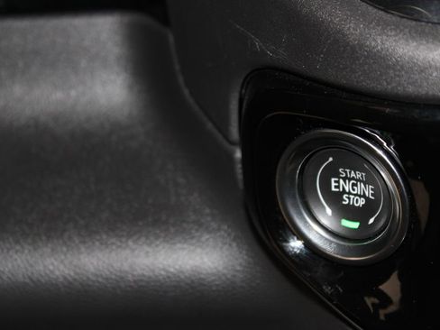 Used 2024 Chevrolet Silverado 1500 ZR2 w/ Technology Package image 34