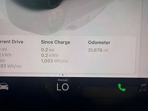 Used 2024 Tesla Model Y Long Range AWD/4WD image 19