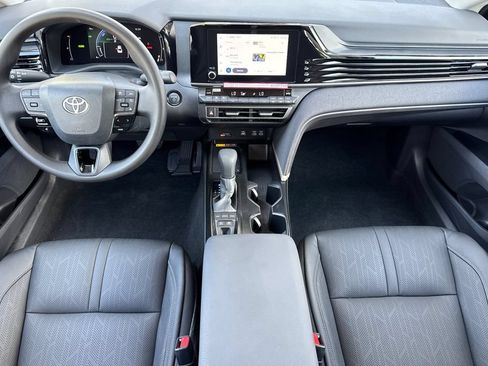 Used 2026 Toyota Camry LE w/ Convenience Package FWD image 9