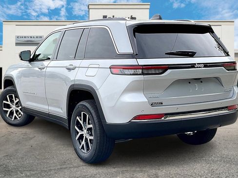 New 2025 Jeep Grand Cherokee Limited image 3