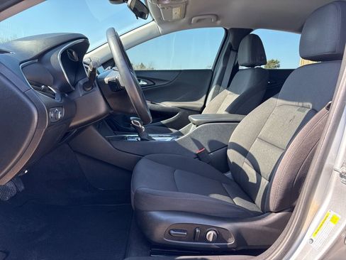 Used 2021 Chevrolet Malibu LT w/ Redline Edition image 8