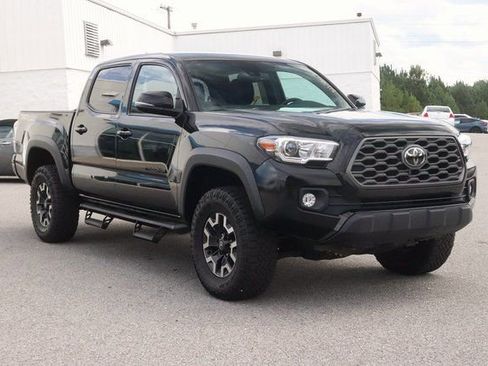 Used 2023 Toyota Tacoma TRD Off-Road w/ Technology Package image 3