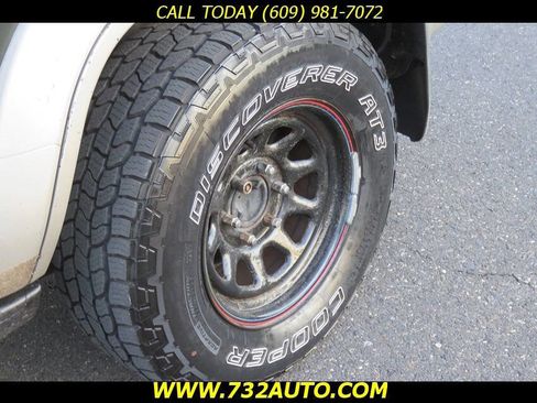 Used 2000 Isuzu Trooper S image 29