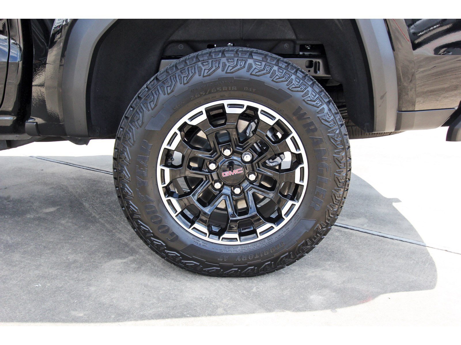 Used 2026 GMC Canyon AT4 w/ AT4 Premium Package AWD/4WD image 37