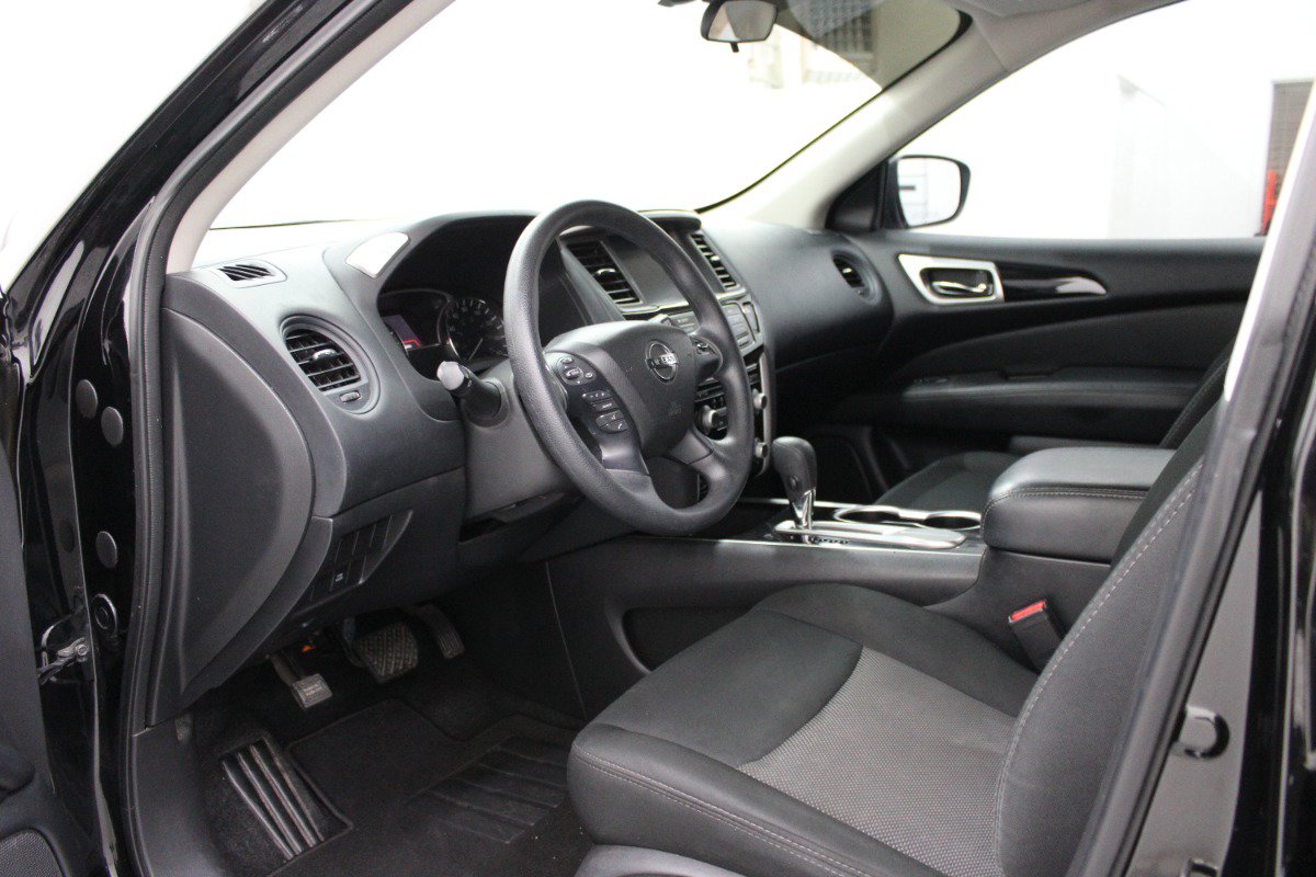 Used 2020 Nissan Pathfinder S FWD image 7
