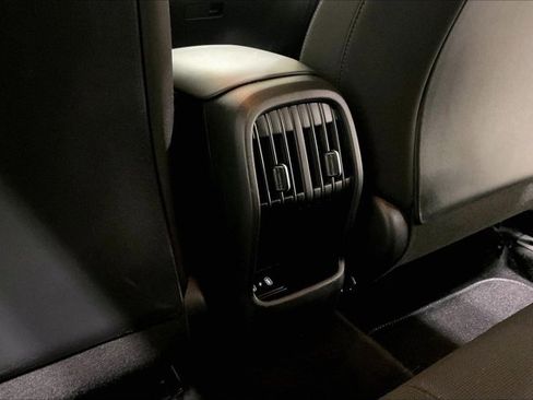 Used 2025 Hyundai Kona SEL image 34