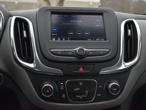 Used 2020 Chevrolet Equinox LS image 23