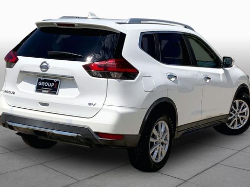 Used 2017 Nissan Rogue SV FWD image 11