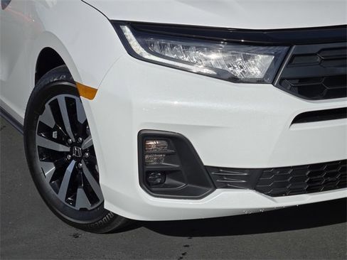 New 2026 Honda Odyssey EX-L image 3
